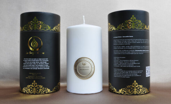 Bougie Divine Mariage illuminant une scène d’union et d’amour sacré